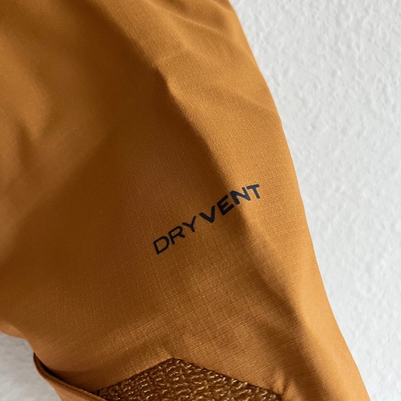 The North Face Women's Purist DryVent Shell Ski Jacket - Picture 6 of 6